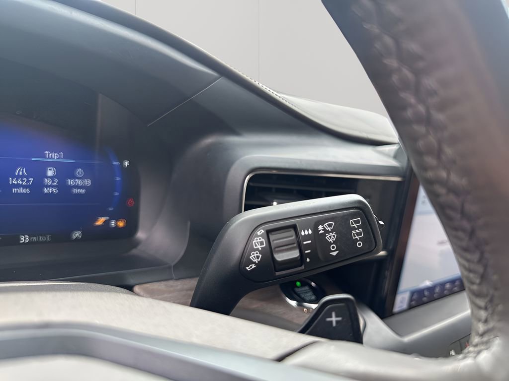 Used 2020 Ford Explorer Platinum w/ Premium Technology Package image 33