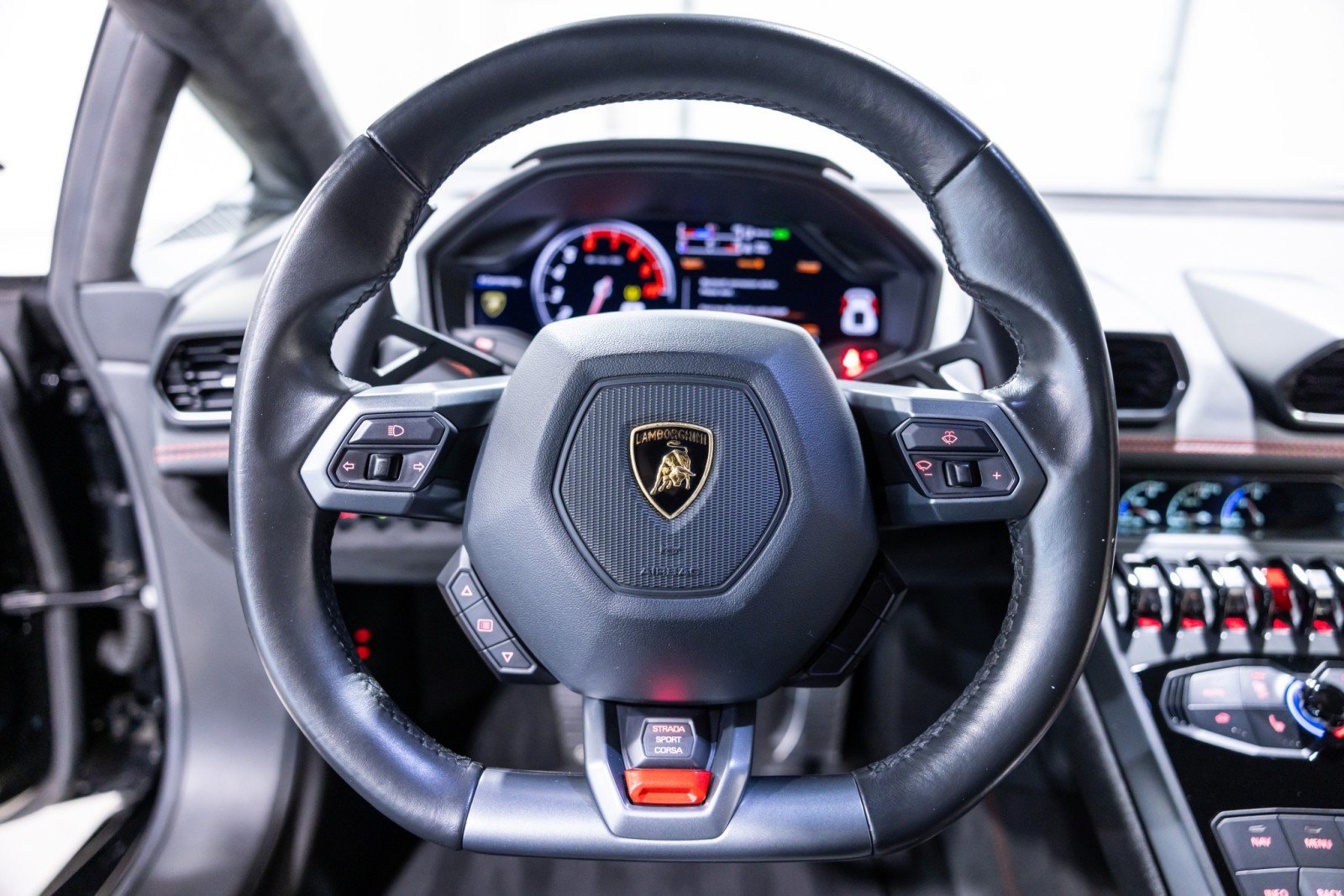 Used 2017 Lamborghini Huracan LP 580-2 RWD image 38