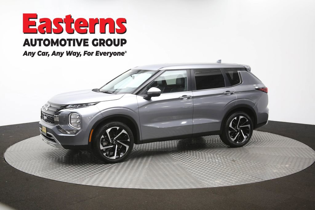 Used 2024 Mitsubishi Outlander SE image 57