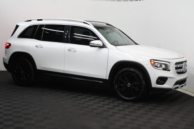 Used 2020 Mercedes-Benz GLB 250 4MATIC w/ Premium Package image 3