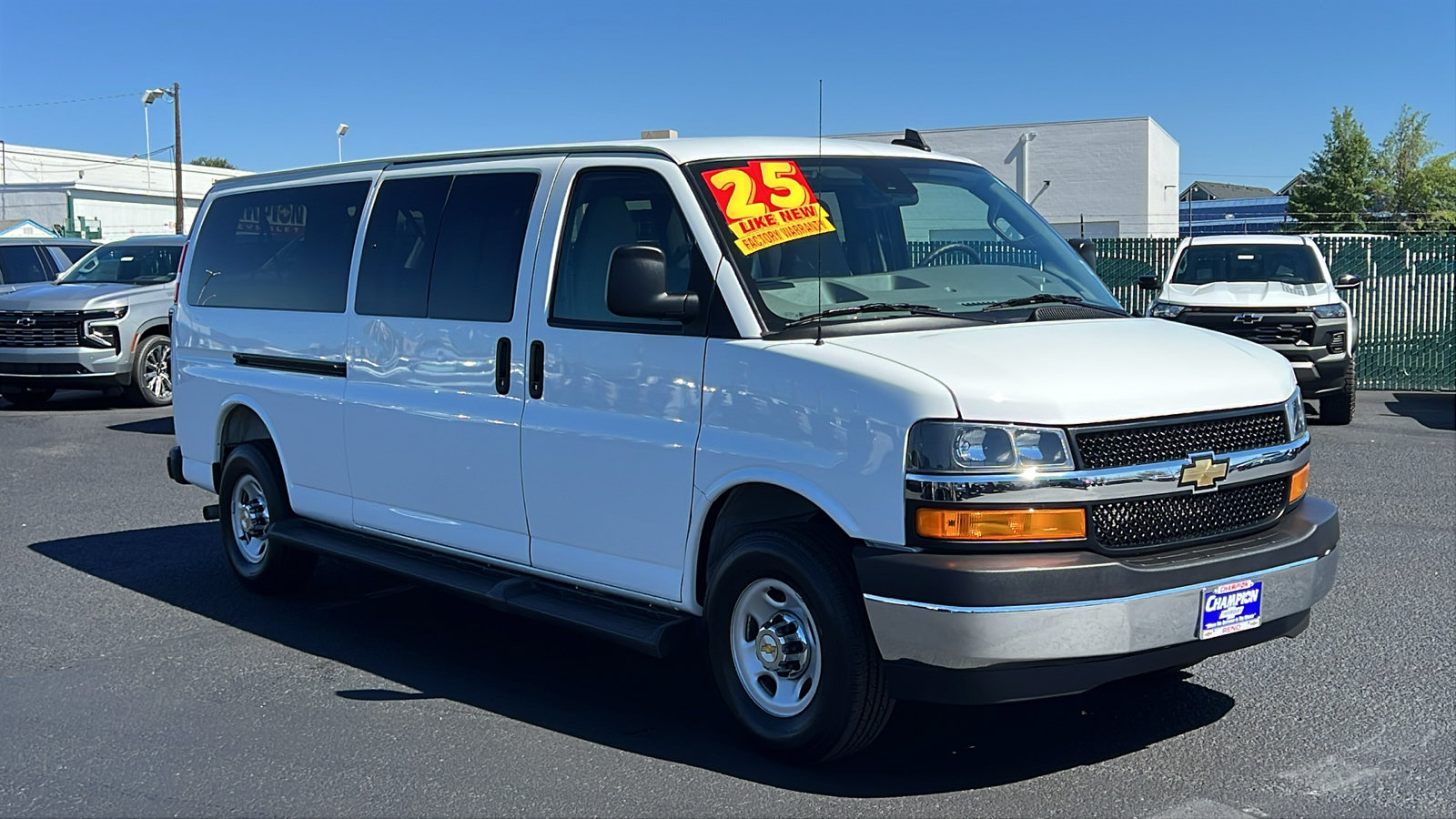 Certified 2025 Chevrolet Express 3500 LT w/ LT Preferred Equipment Group RWD image 3