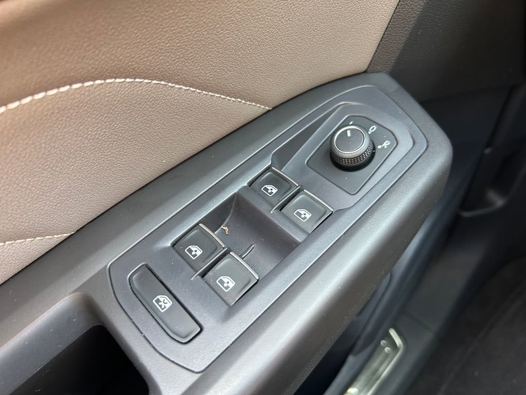 Used 2022 Volkswagen Atlas Cross Sport SE FWD image 20