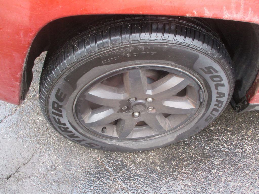 Used 2009 Jeep Liberty Sport w/ Popular Equipment Group image 4