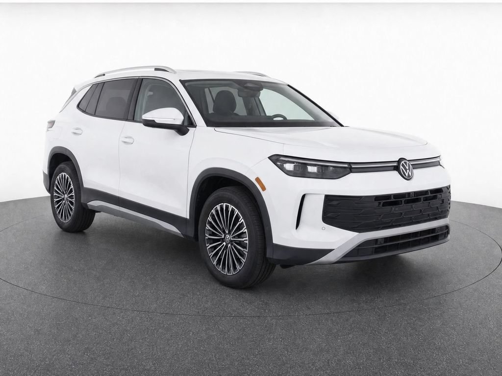 Certified 2025 Volkswagen Tiguan S w/ 18" Wheel Package AWD/4WD image 3