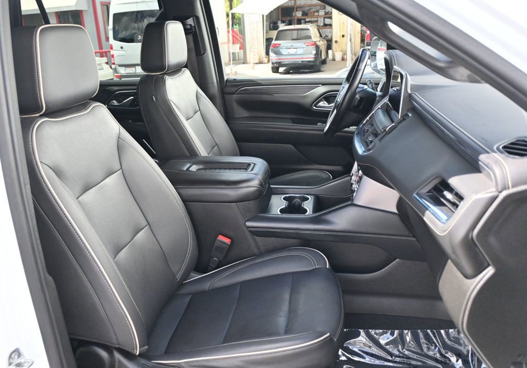 Used 2022 GMC Yukon SLT w/ SLT Luxury Package image 18
