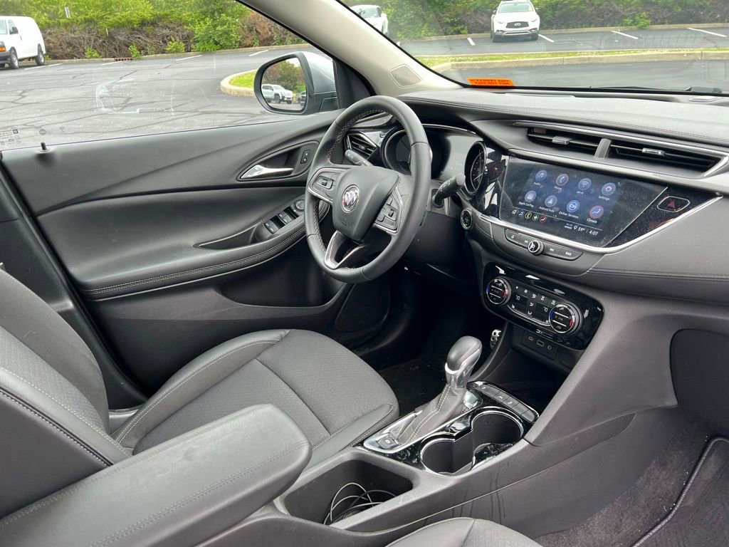 Used 2023 Buick Encore GX Select w/ Sport Touring Package FWD image 9