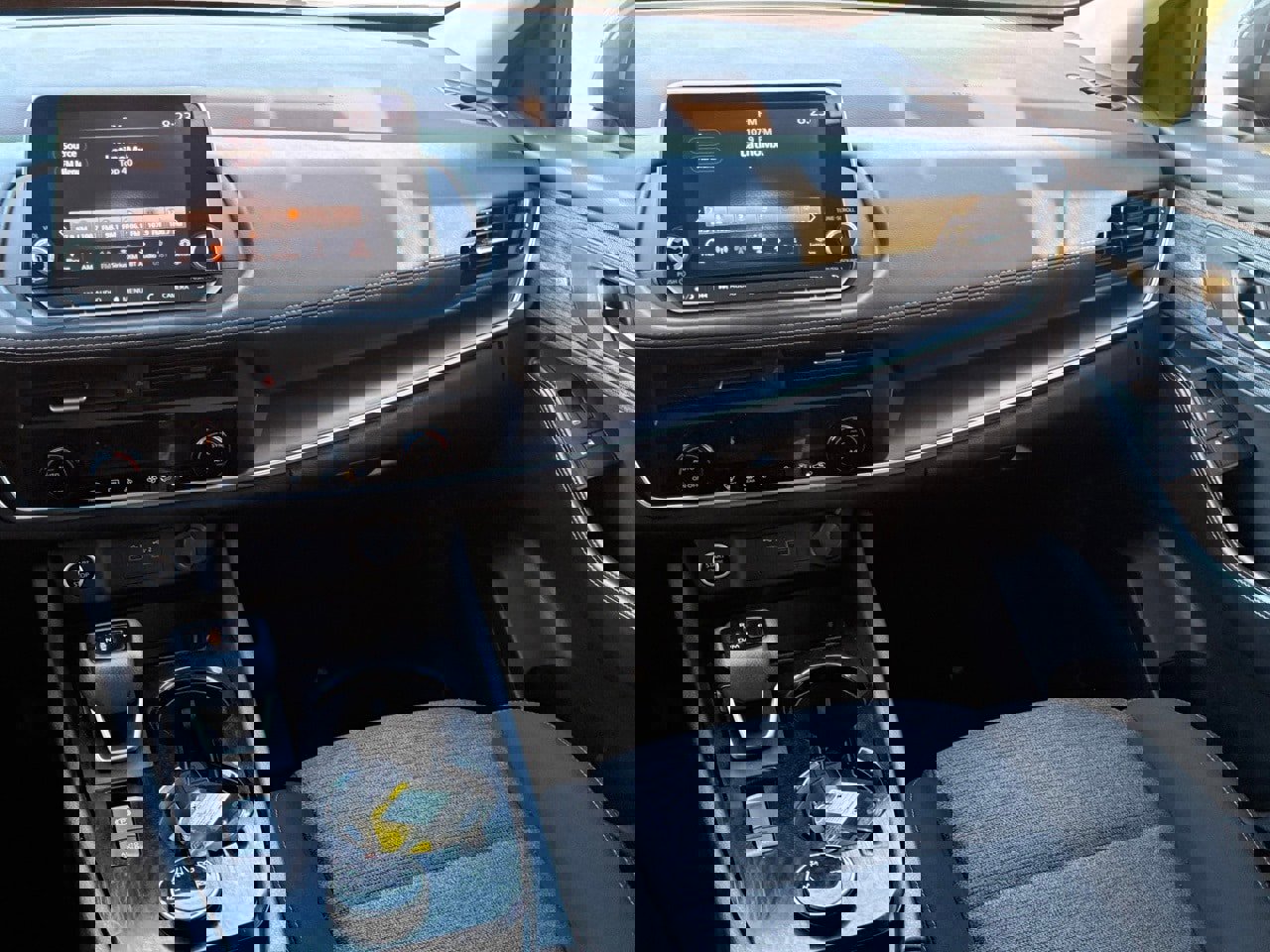 Certified 2023 Nissan Rogue SV image 13