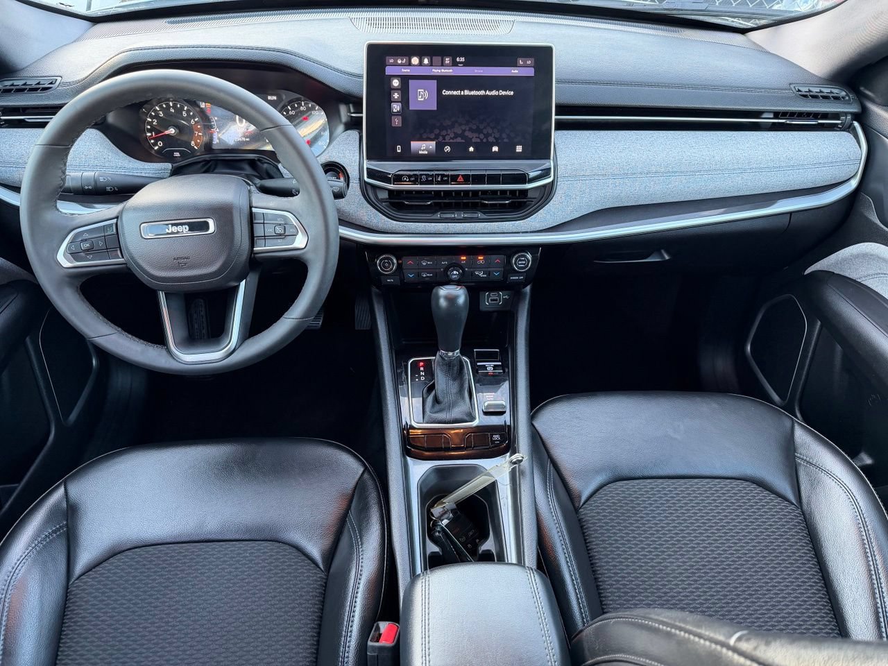Used 2023 Jeep Compass Latitude w/ Convenience Group AWD/4WD image 9