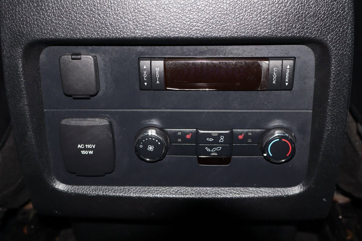 Used 2015 Ford Expedition EL Limited image 31