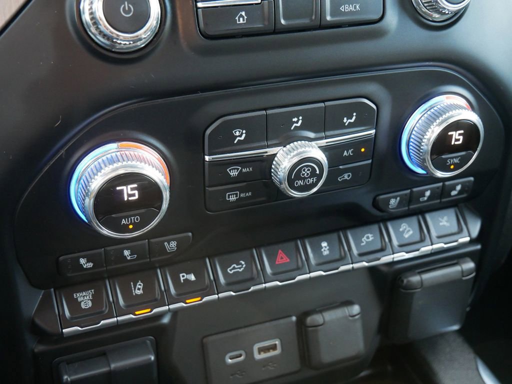 Used 2021 GMC Sierra 3500 Denali w/ Denali Ultimate Package image 27