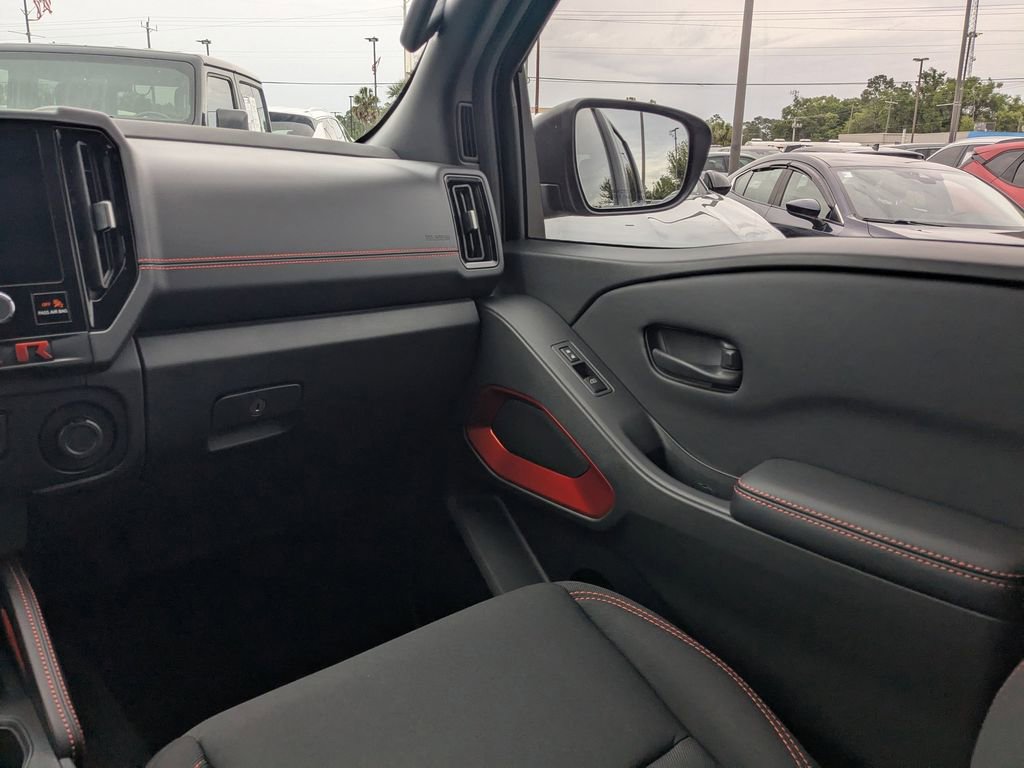 Used 2026 Nissan Frontier PRO-4X w/ Tow Package AWD/4WD image 18