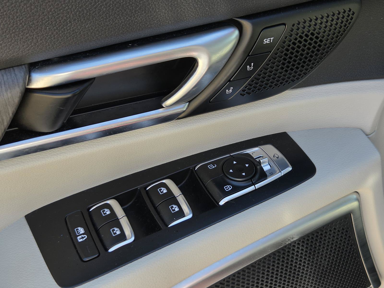 Used 2023 Kia Telluride SX FWD image 19