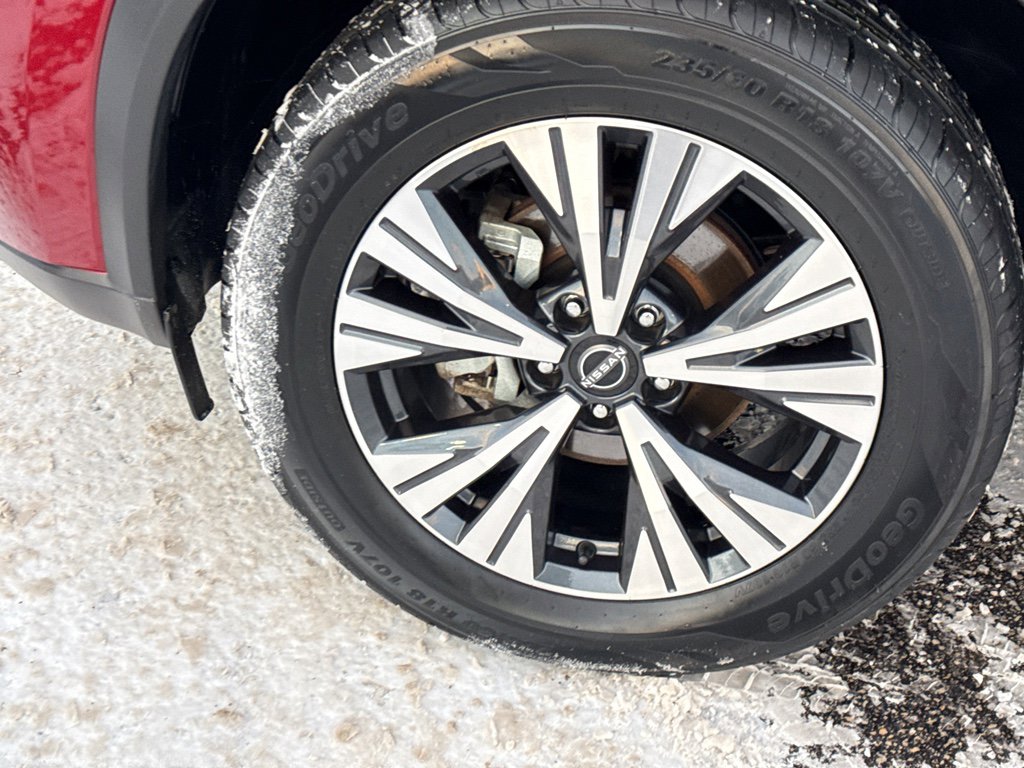 Certified 2023 Nissan Rogue SV image 12