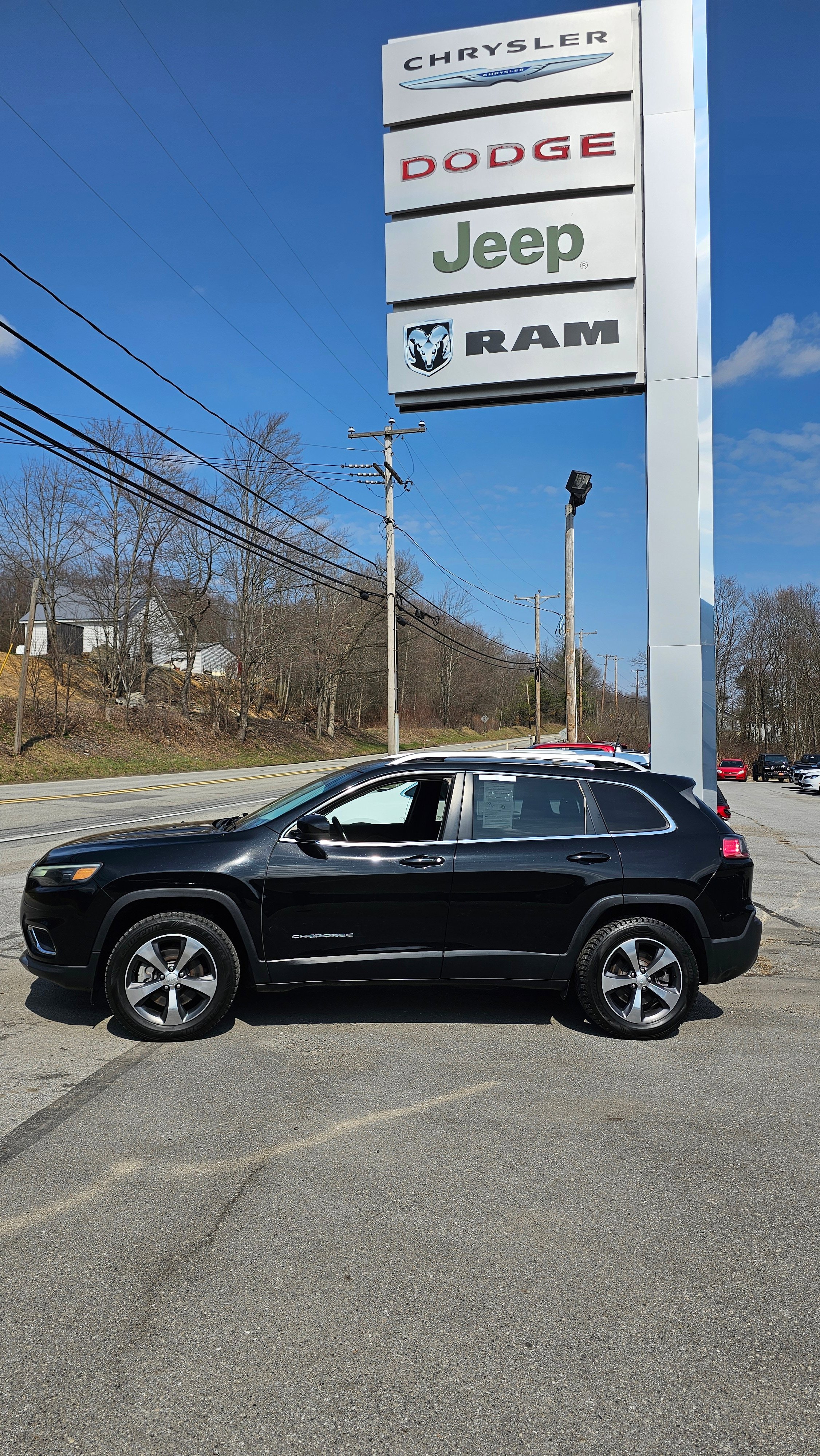 Used 2020 Jeep Cherokee Limited image 37