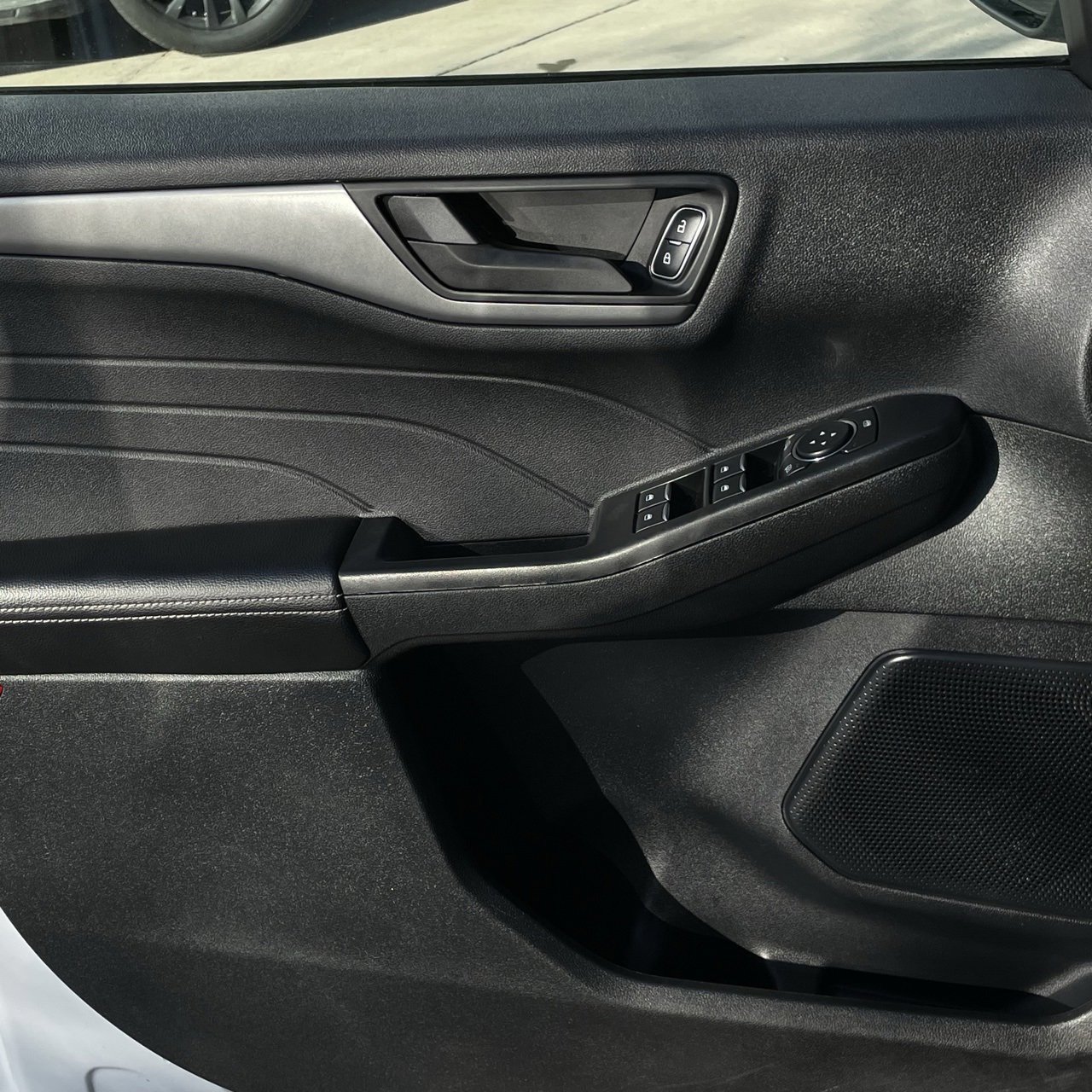 Used 2025 Ford Escape Active image 20