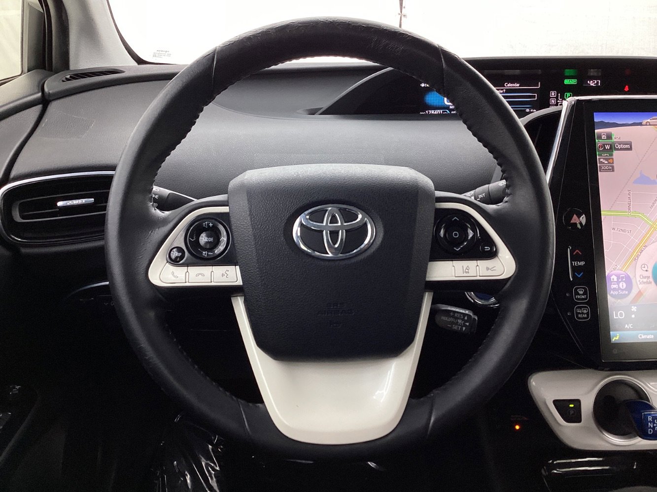 Used 2018 Toyota Prius Prime Premium image 31