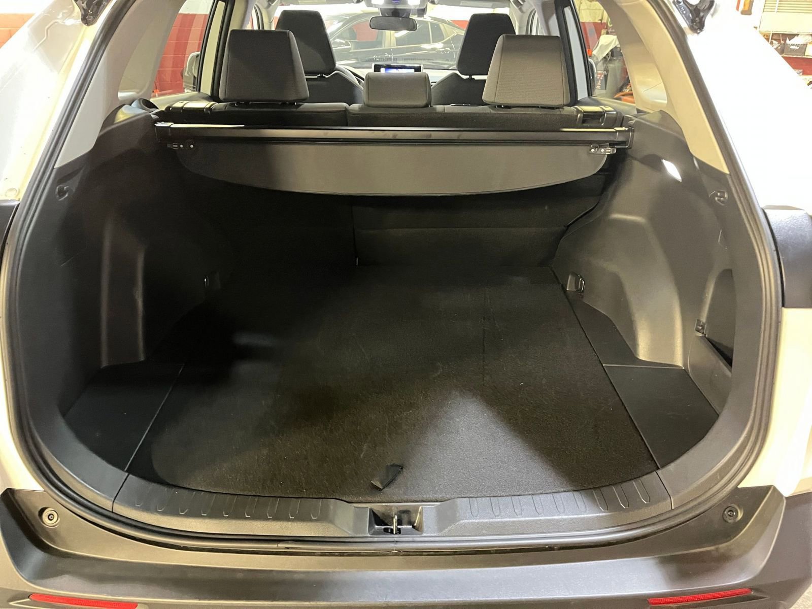 Used 2025 Toyota RAV4 XLE image 31