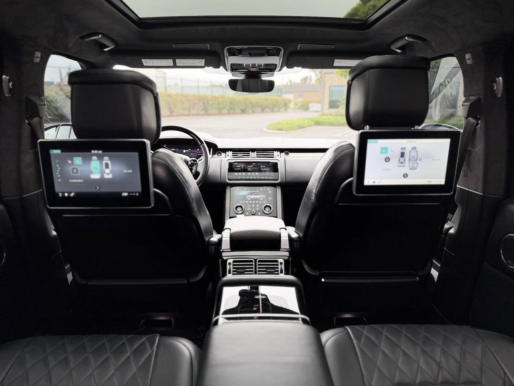 Used 2021 Land Rover Range Rover SV Autobiography Dynamic AWD/4WD image 21