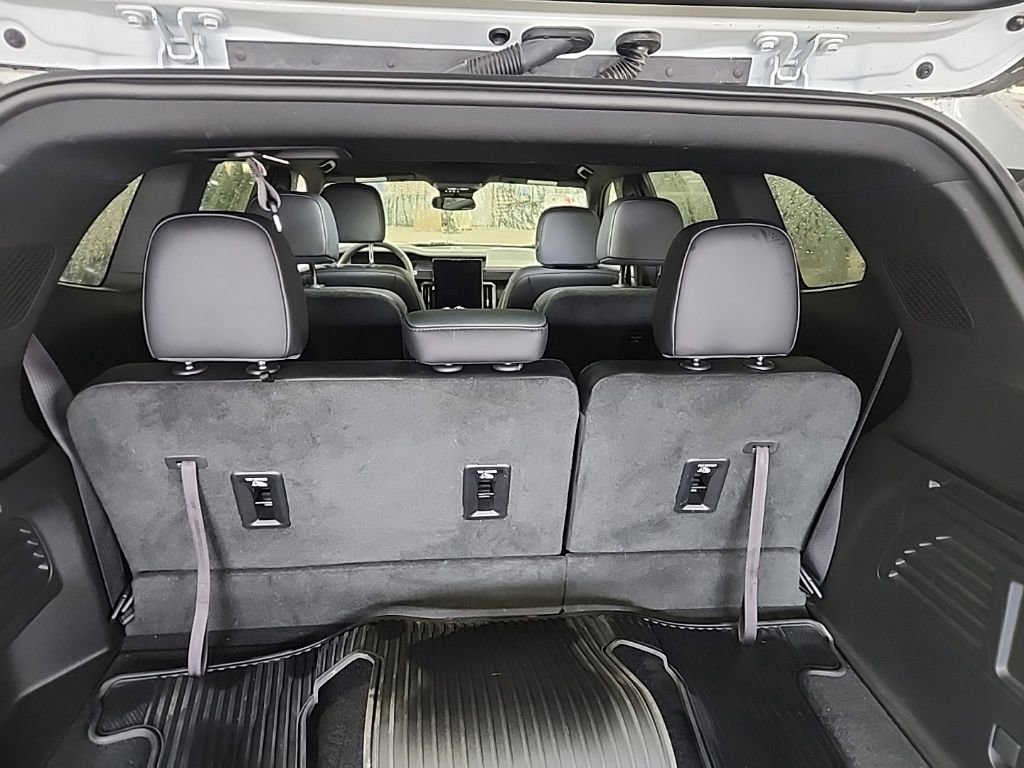 Used 2025 GMC Acadia AT4 w/ LPO, Floor Liner Package image 15