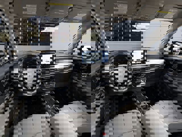 New 2026 Lincoln Corsair Premiere image 9