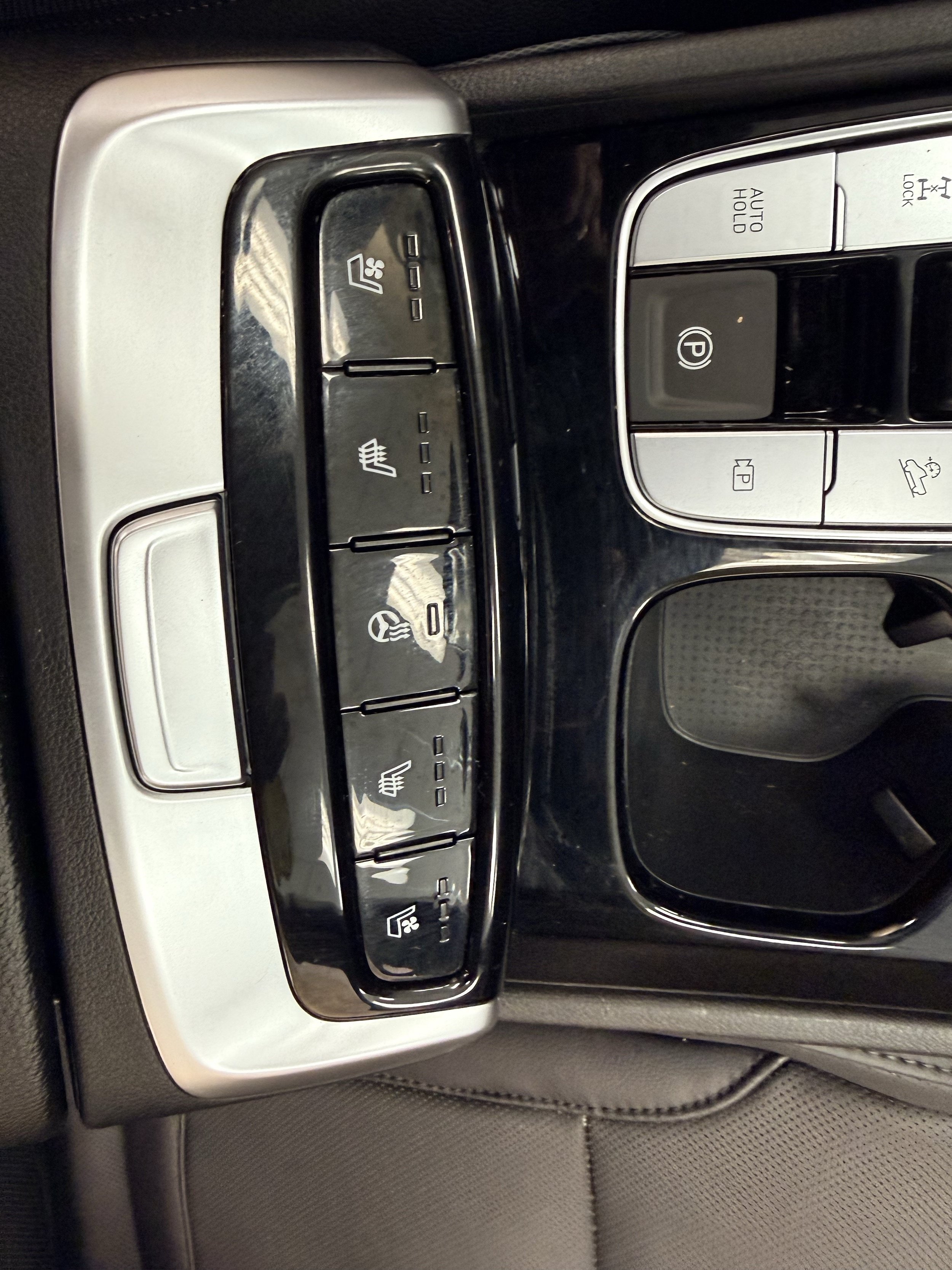 Used 2024 Hyundai Santa Cruz Limited AWD/4WD image 28