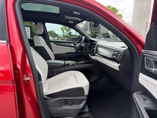 Certified 2024 Volkswagen Atlas Cross Sport SEL Premium R-Line AWD/4WD image 18