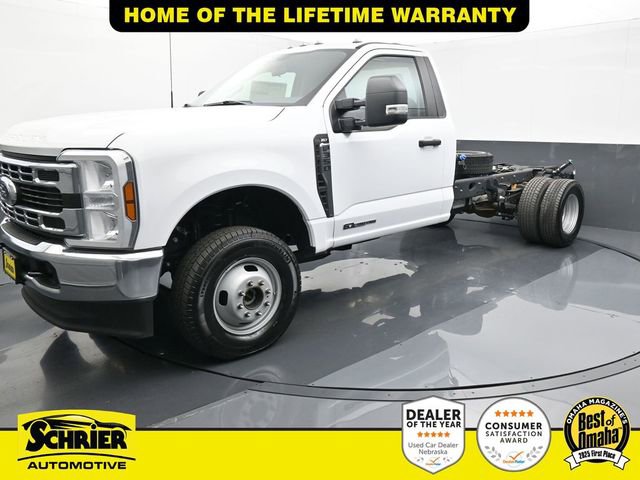 Used 2024 Ford F350 XLT image 9