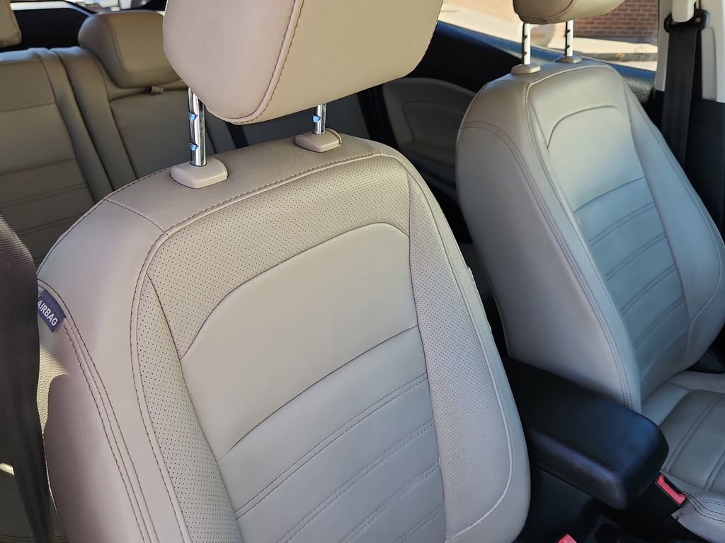 Used 2018 Ford EcoSport Titanium image 16