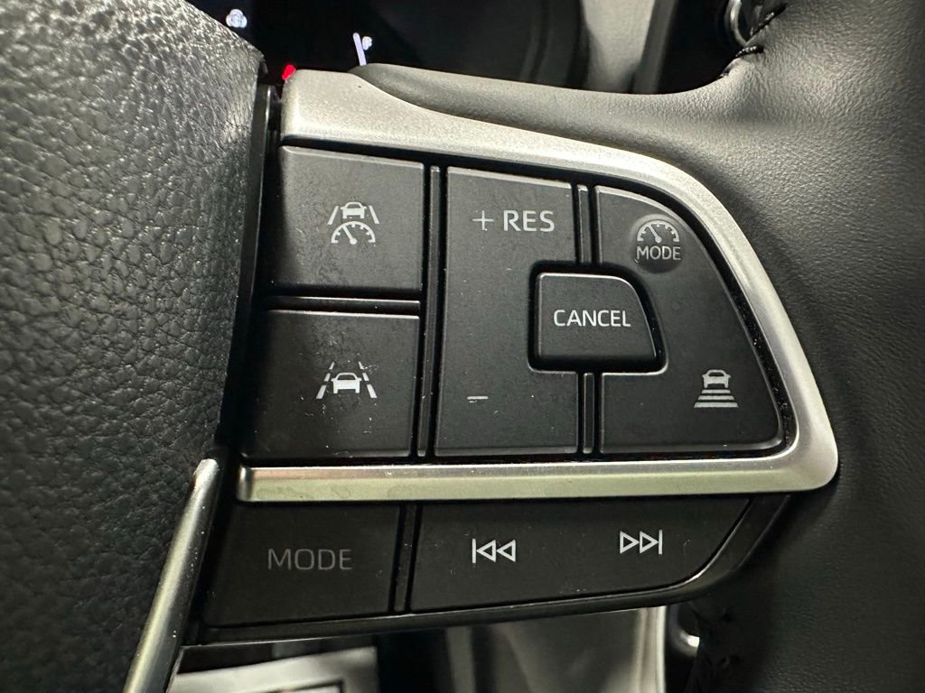 Used 2025 Toyota Grand Highlander AWD image 20