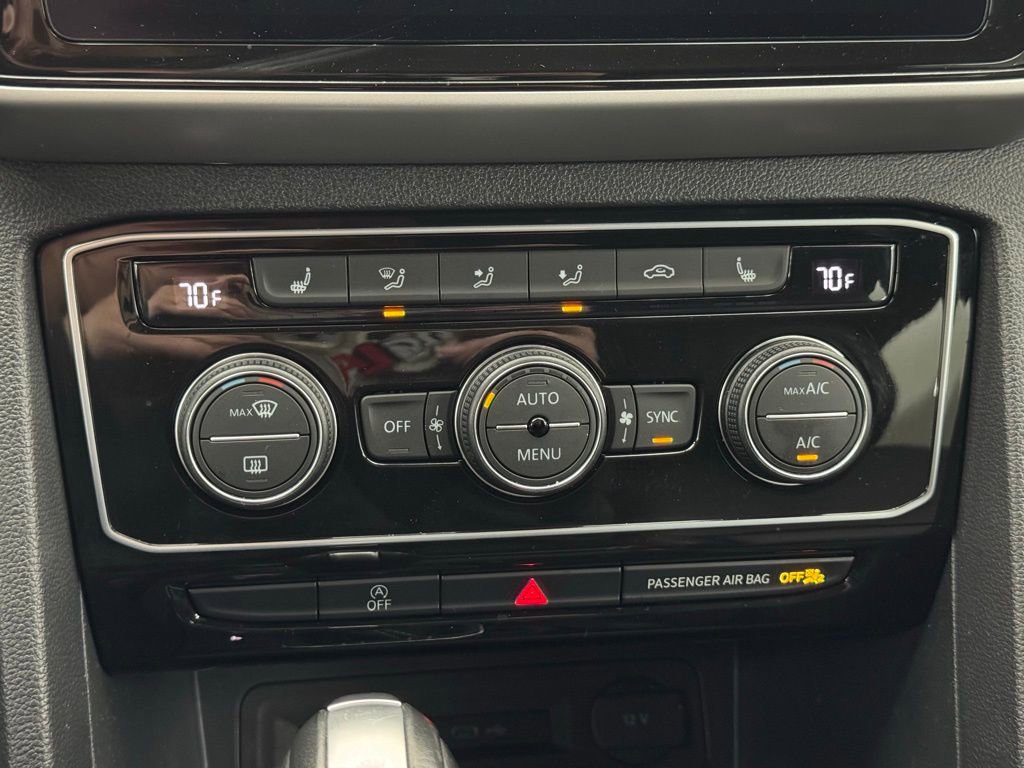 Used 2022 Volkswagen Atlas Cross Sport SE image 28