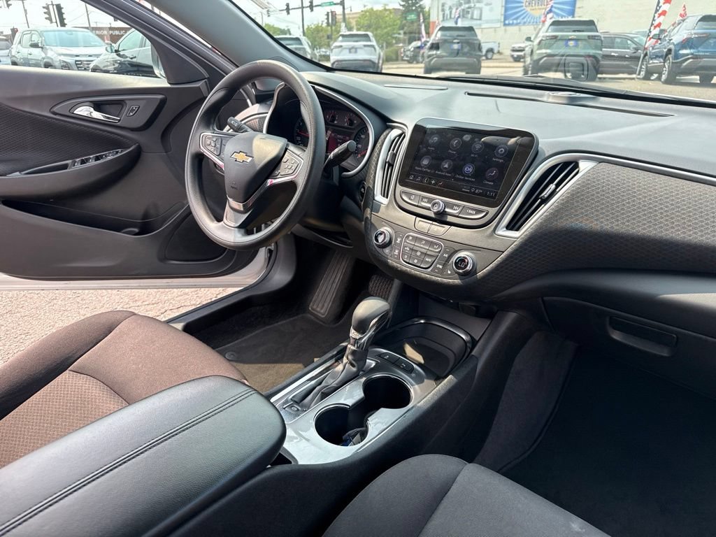 Used 2024 Chevrolet Malibu LT FWD image 40