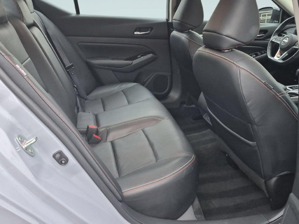 Used 2024 Nissan Altima 2.5 SR w/ SR Premium Package AWD/4WD image 31