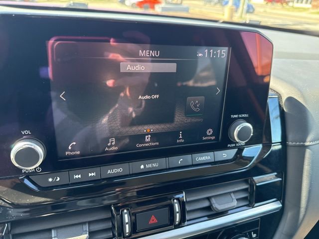 Used 2022 Nissan Pathfinder SV image 26