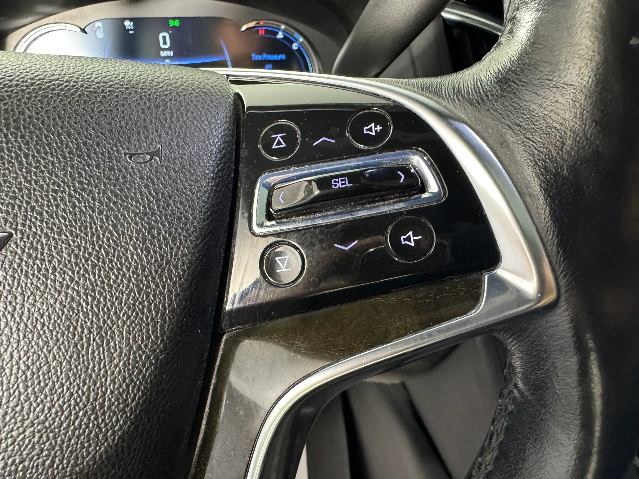 Used 2016 Cadillac Escalade Platinum AWD/4WD image 16