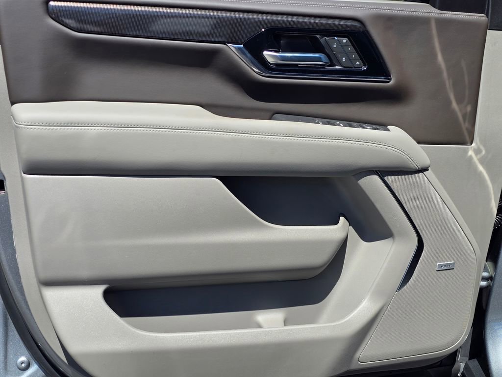 New 2026 GMC Yukon Elevation w/ Elevation Premium Package AWD/4WD image 35