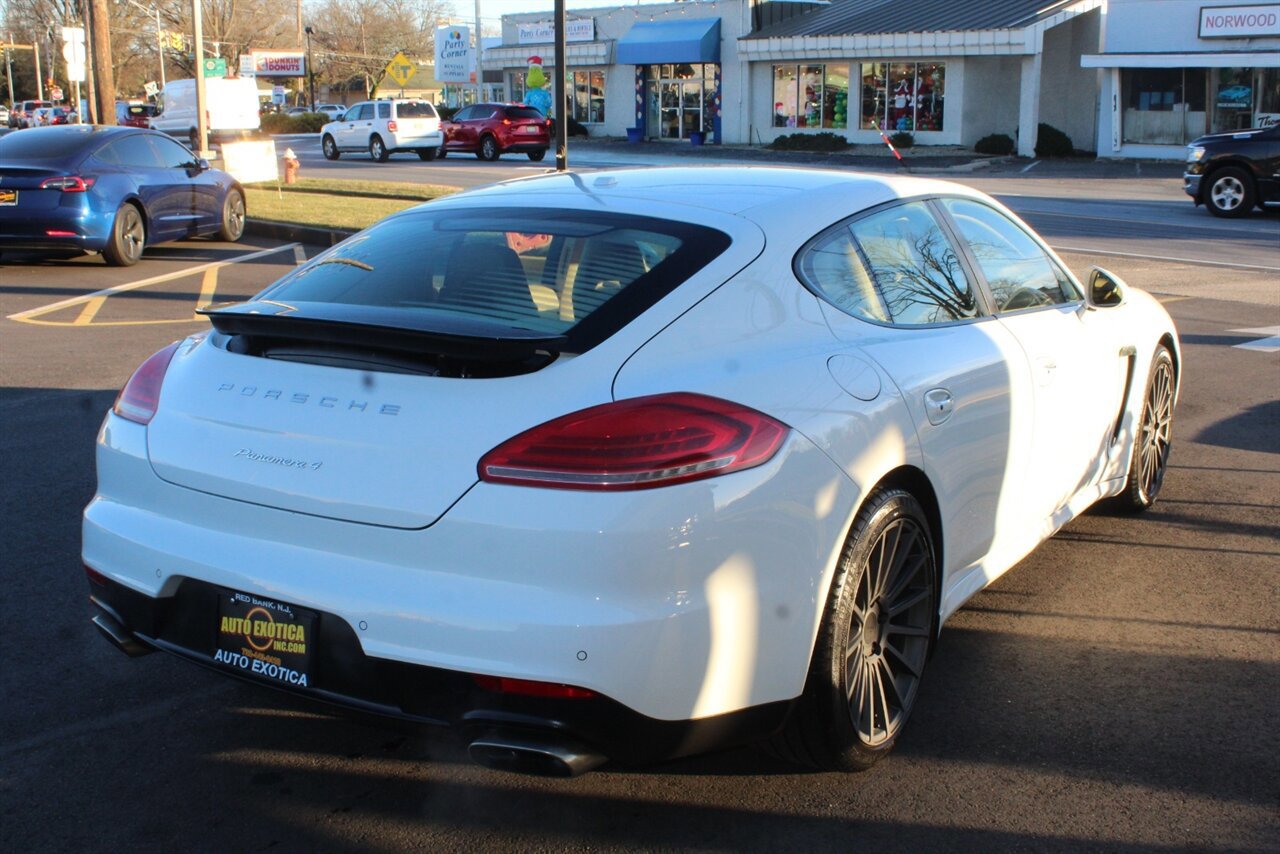 Used 2015 Porsche Panamera 4 image 3