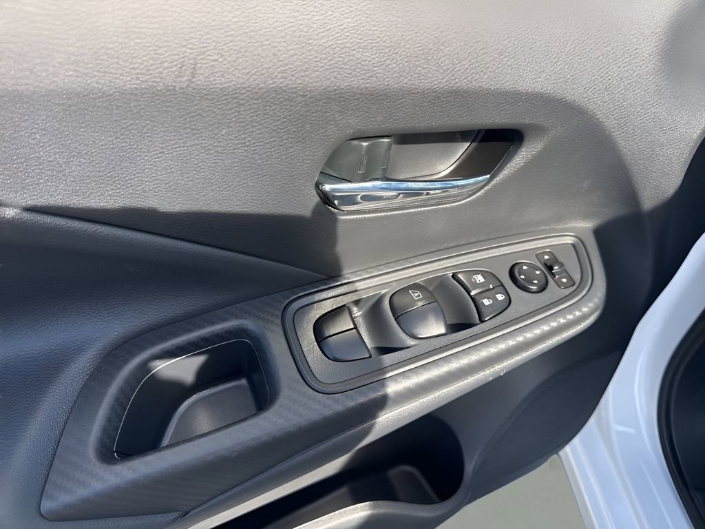 Used 2025 Nissan Versa SV FWD image 22