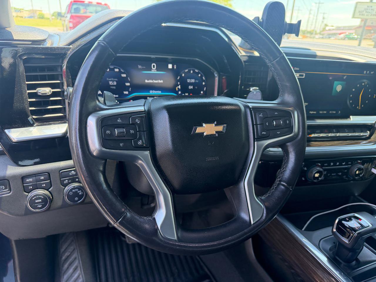 Used 2022 Chevrolet Silverado 1500 LT w/ Z71 Off-Road Package AWD/4WD image 8
