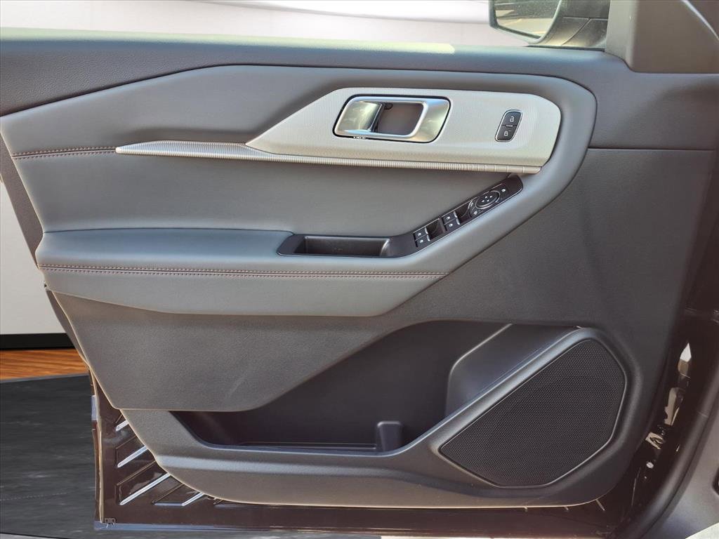 New 2026 Ford Explorer Active w/ Active Comfort Package image 16