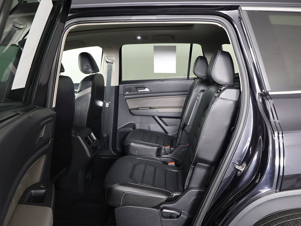 Used 2022 Volkswagen Atlas SEL Premium image 33