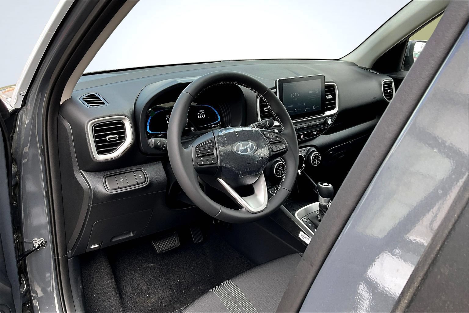 New 2026 Hyundai Venue SEL FWD image 7