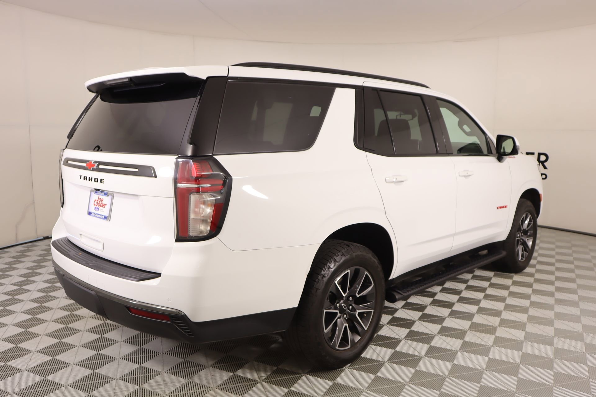 Used 2021 Chevrolet Tahoe Z71 w/ Z71 Signature Package AWD/4WD image 22