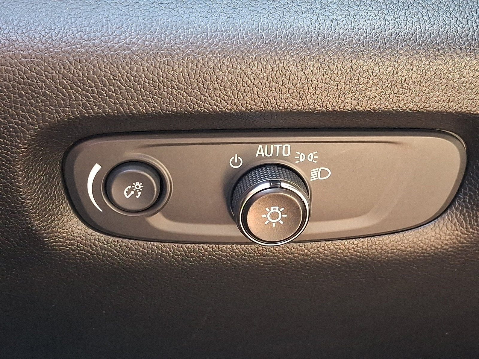 Certified 2023 Chevrolet Traverse LT AWD/4WD image 25