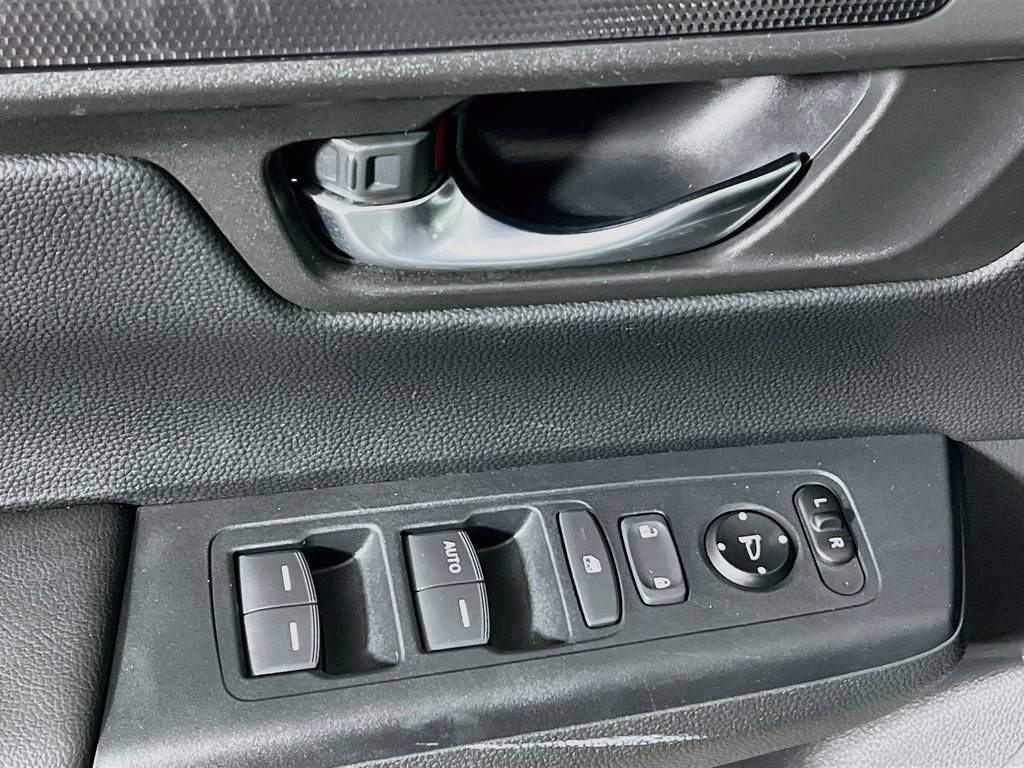 Used 2025 Honda CR-V LX image 16