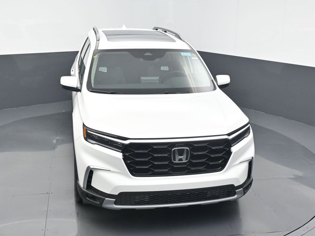 New 2025 Honda Pilot Touring image 6