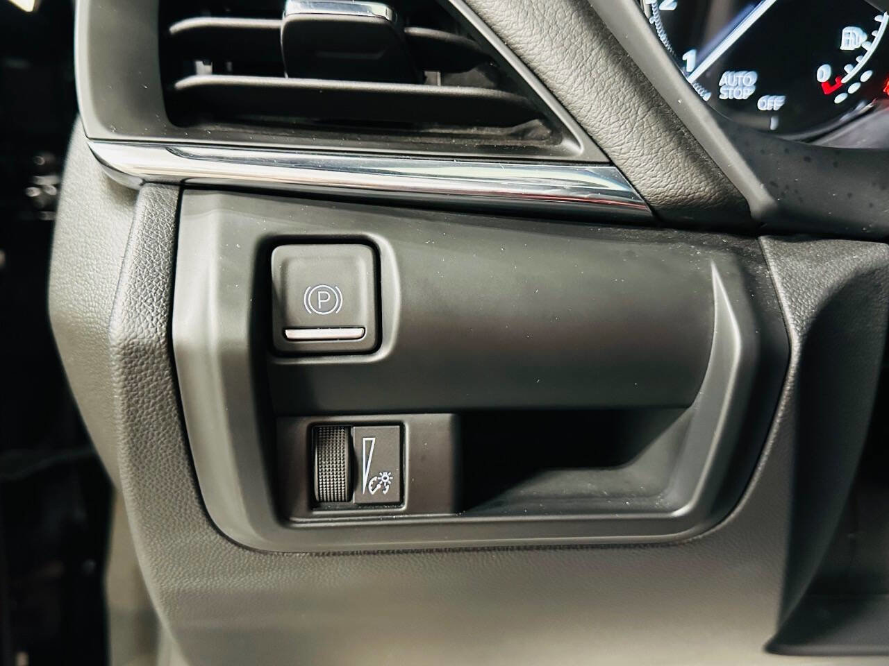 Used 2023 Cadillac CT4 Luxury w/ Sun And Sound Package image 15