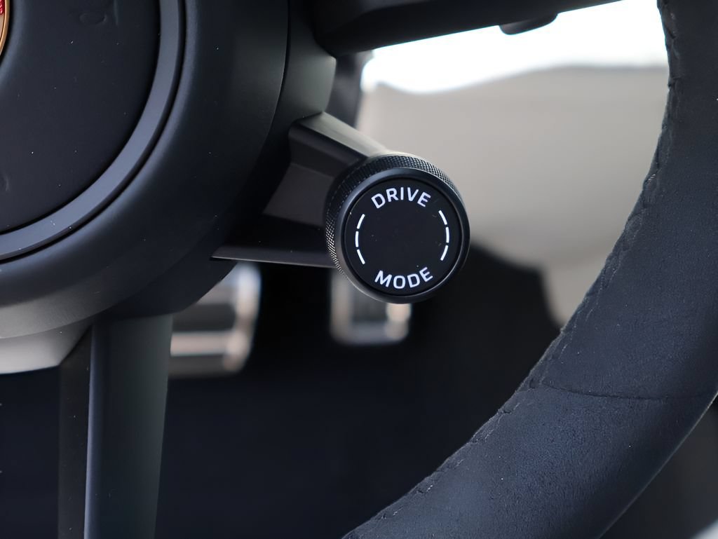 New 2026 Porsche Cayenne GTS AWD/4WD image 33
