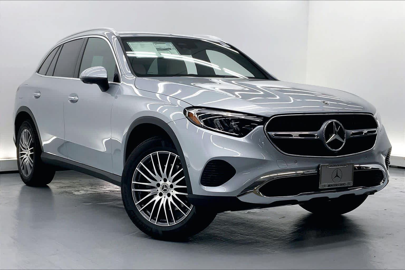 Used 2026 Mercedes-Benz GLC 300 image 4