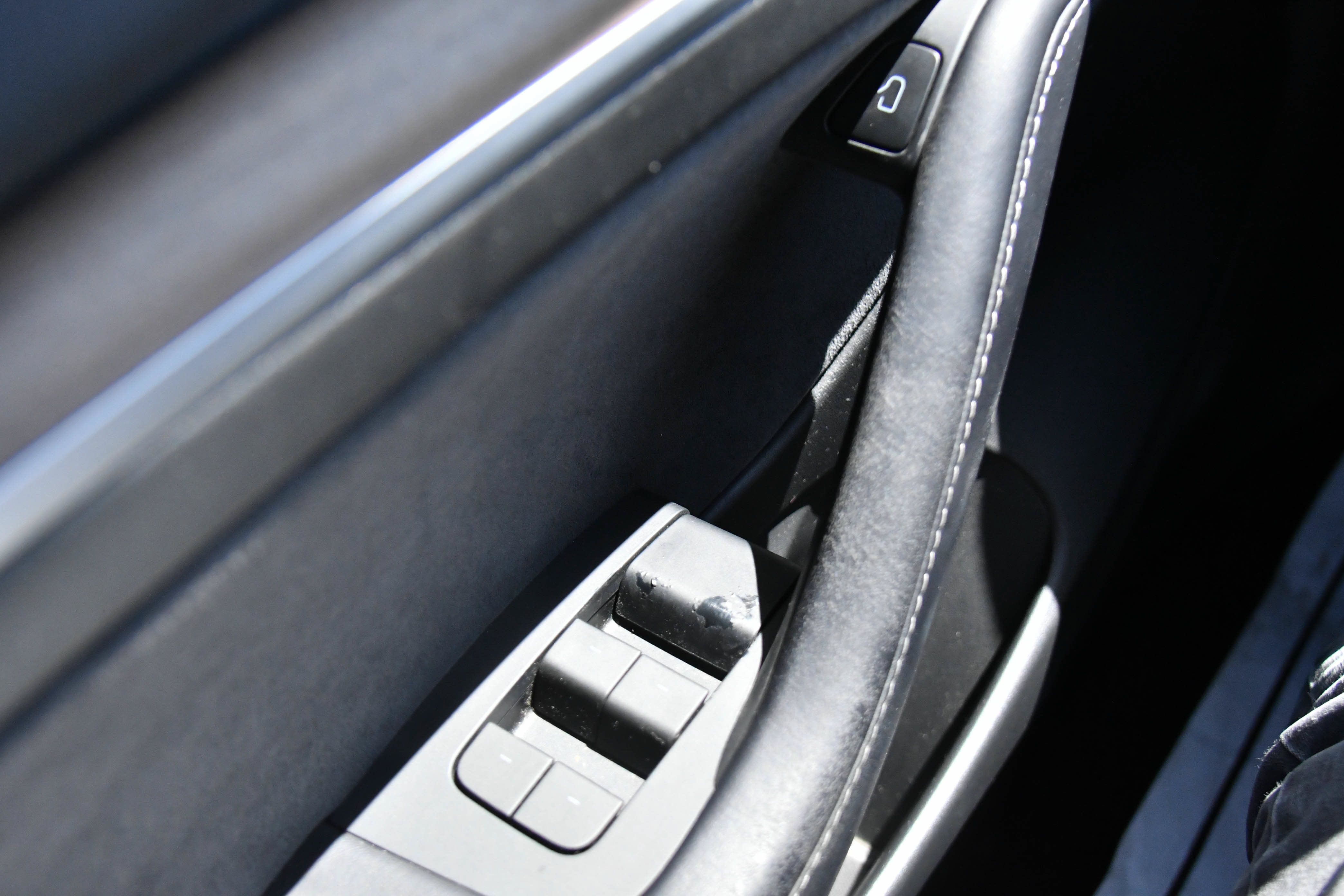 Used 2023 Tesla Model 3 Standard Range RWD image 30