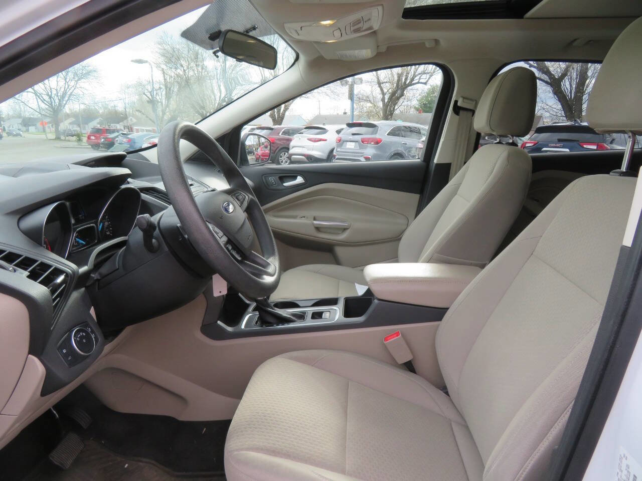 Used 2017 Ford Escape SE w/ SE Cold Weather Package image 6